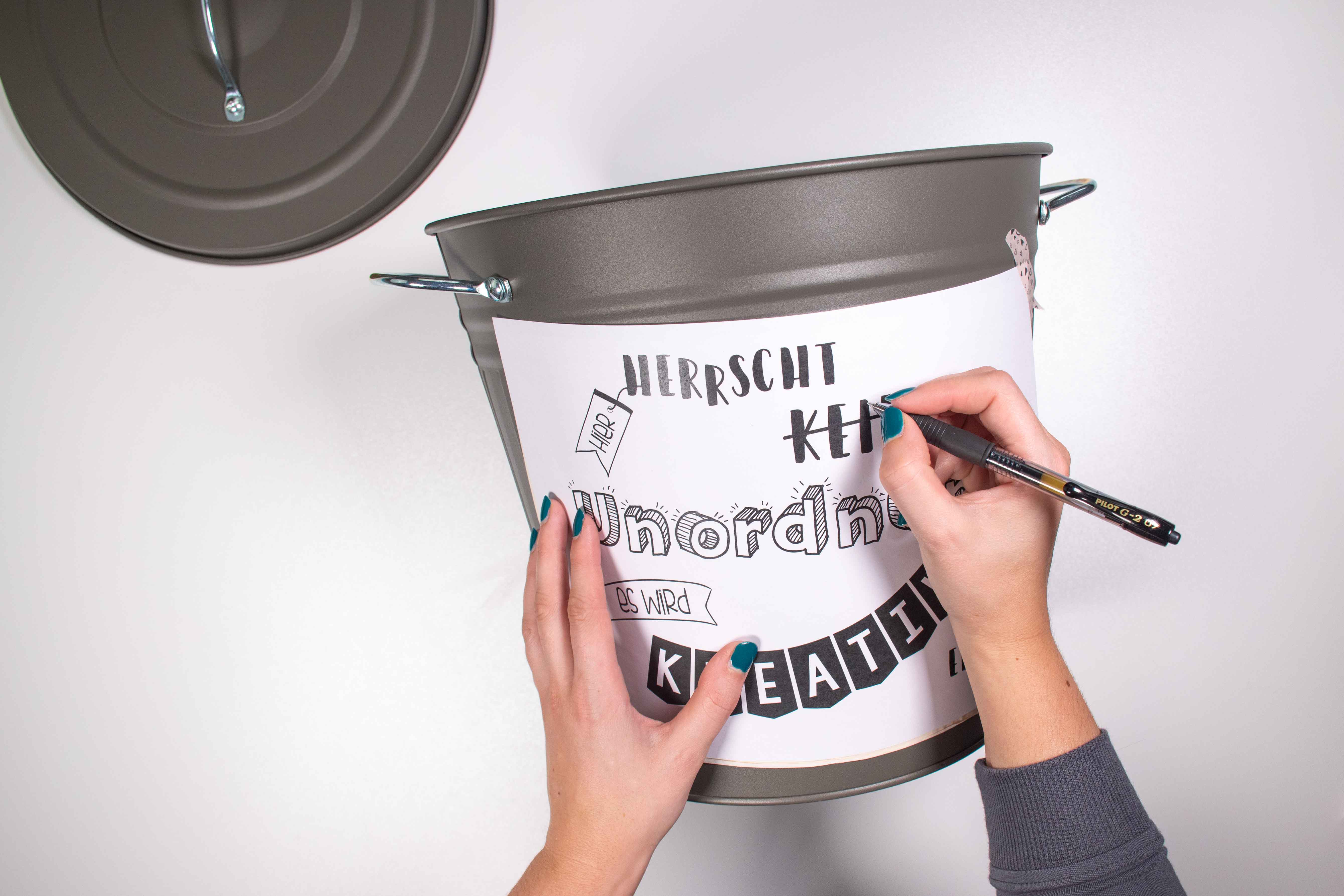 DIY Anleitung Upcycling Mülltonne mit Pilot Pintor Markern