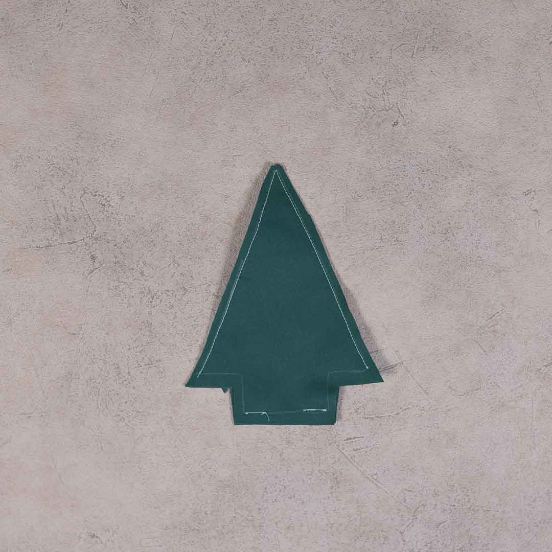 Kostenloses Schnittmuster Tannenbaum in 4 Größen - www.zuckerundzimtdesign.com