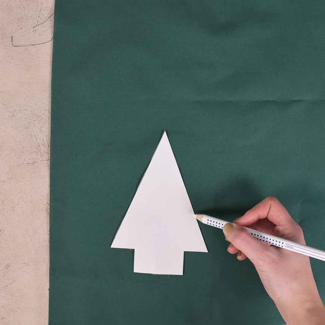 Kostenloses Schnittmuster Tannenbaum in 4 Größen - www.zuckerundzimtdesign.com